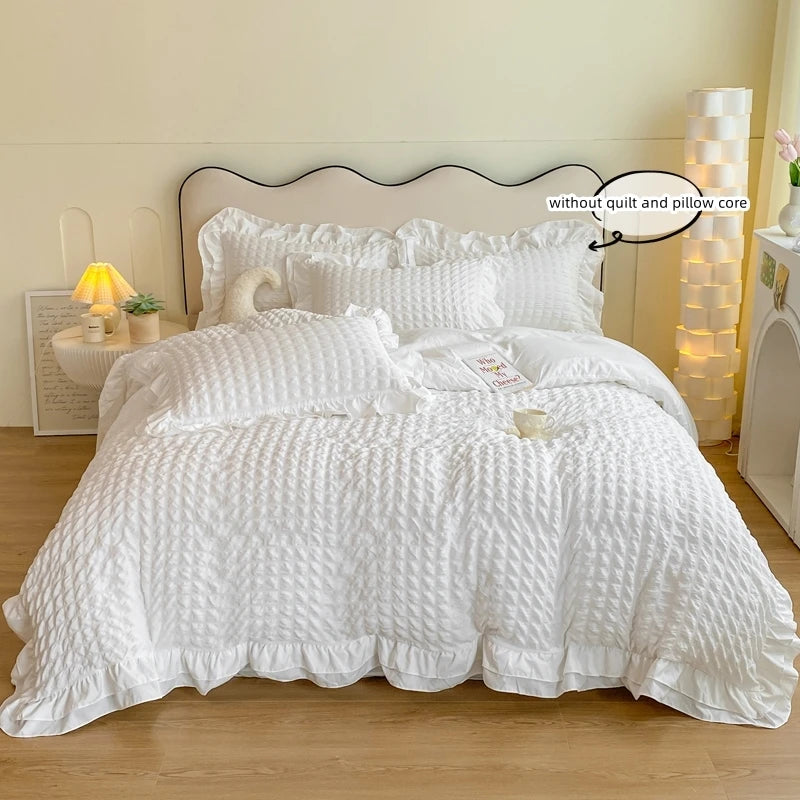 WilloPillow LaceBloom™ Bedding Set.