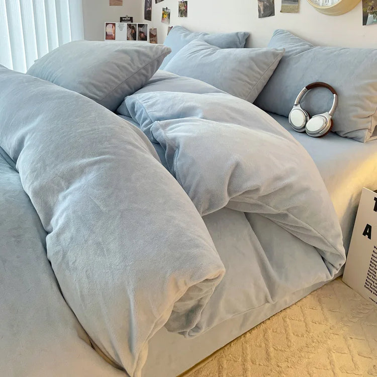WinterCloud 4-Piece Fleece Bedding Set