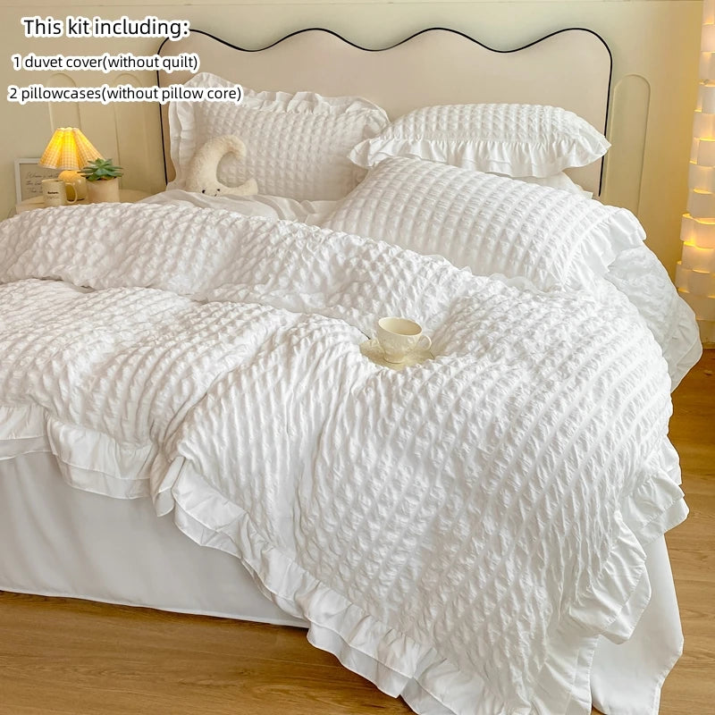 WilloPillow LaceBloom™ Bedding Set.