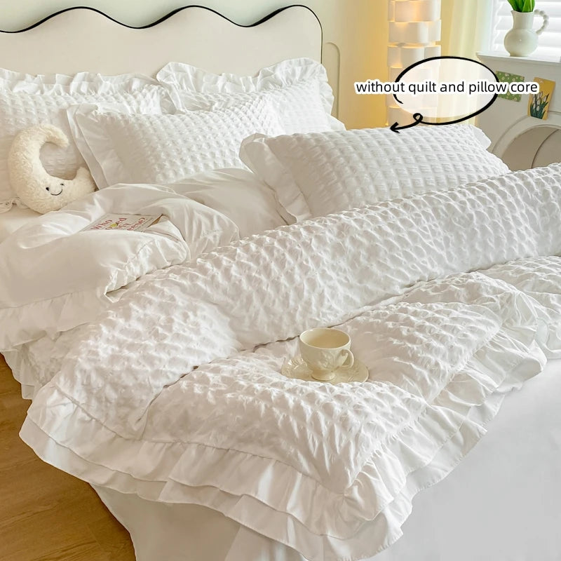 WilloPillow LaceBloom™ Bedding Set.